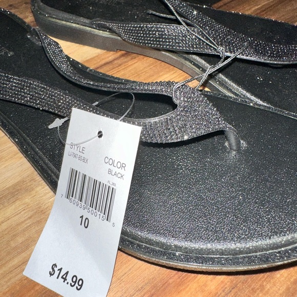 Ashley Blue rhinestone thong sandals. NWT. Women size 10 - Picture 3 of 3